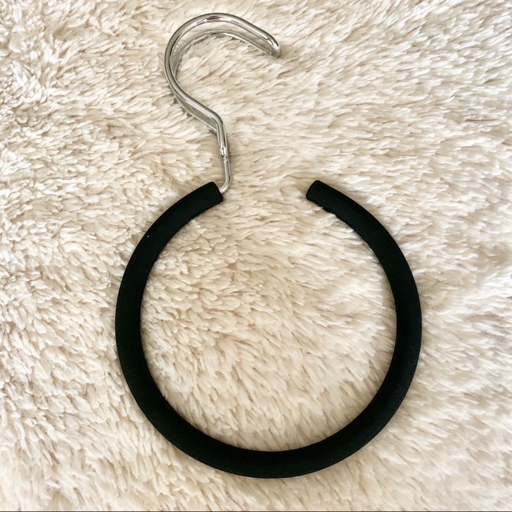 Organization hanger